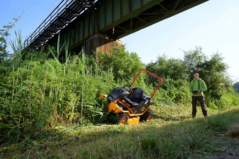 AS 940 Sherpa 4WD RC - Der Allrad-Aufsitzmäher mit Fernsteuerung