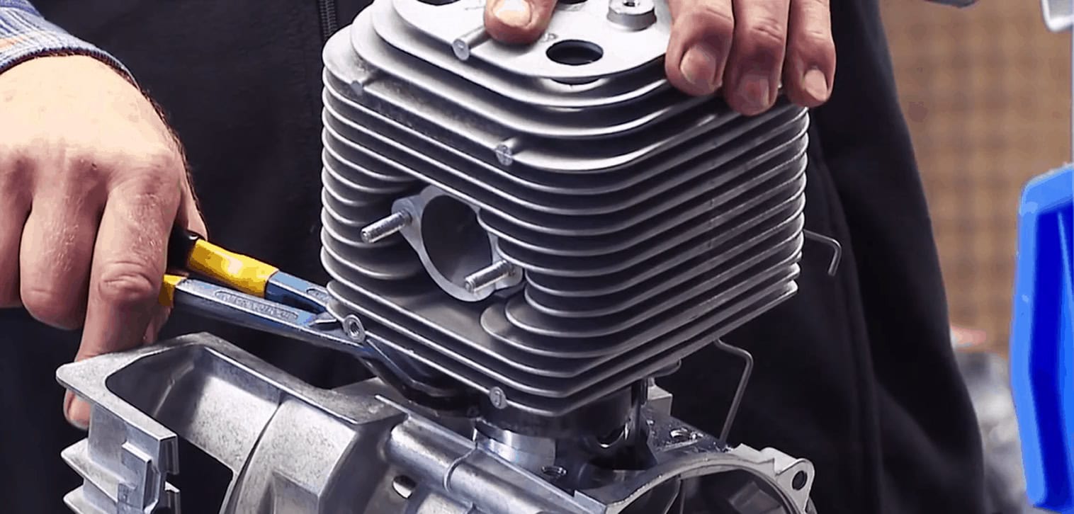 AS-Motor enginge 2-stroke enginge build in house assembly